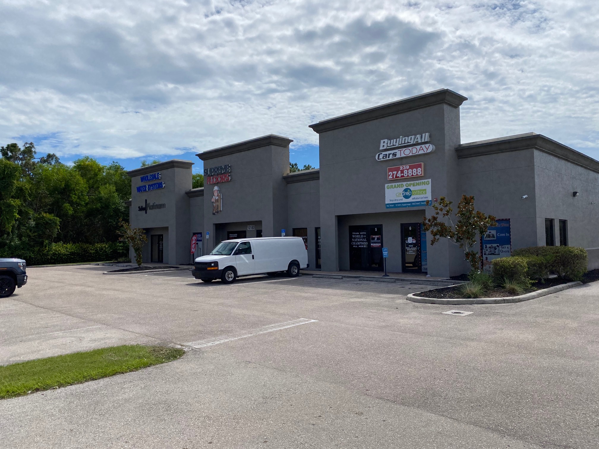 Retail Space Available Fronting Metro Pkwy.